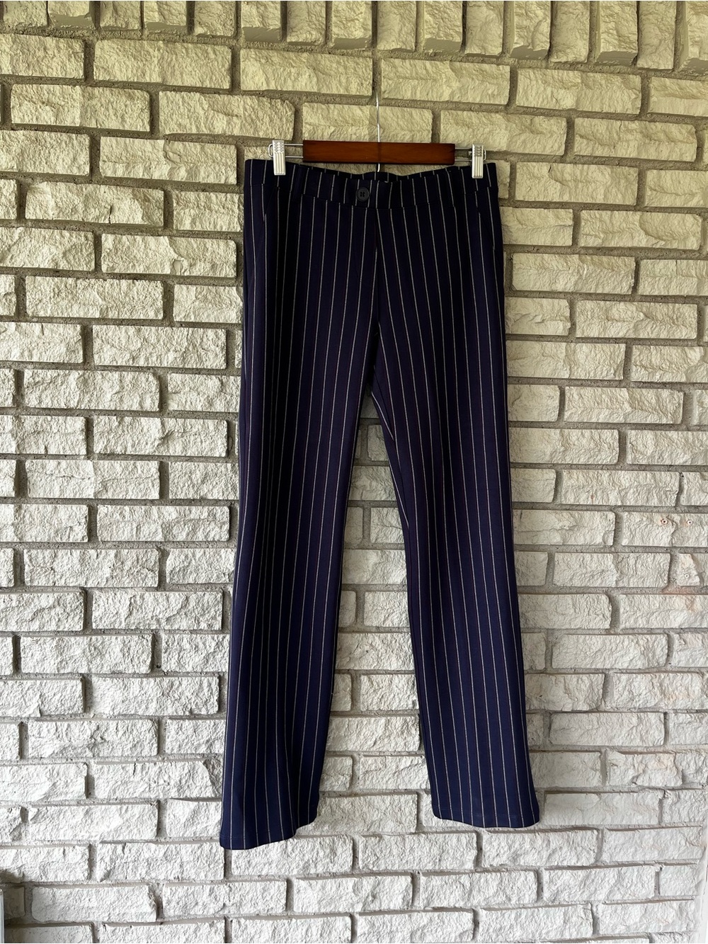 Betabrand Navy White Red Pinstriped Straight Legged Pants Size Medium Petite
